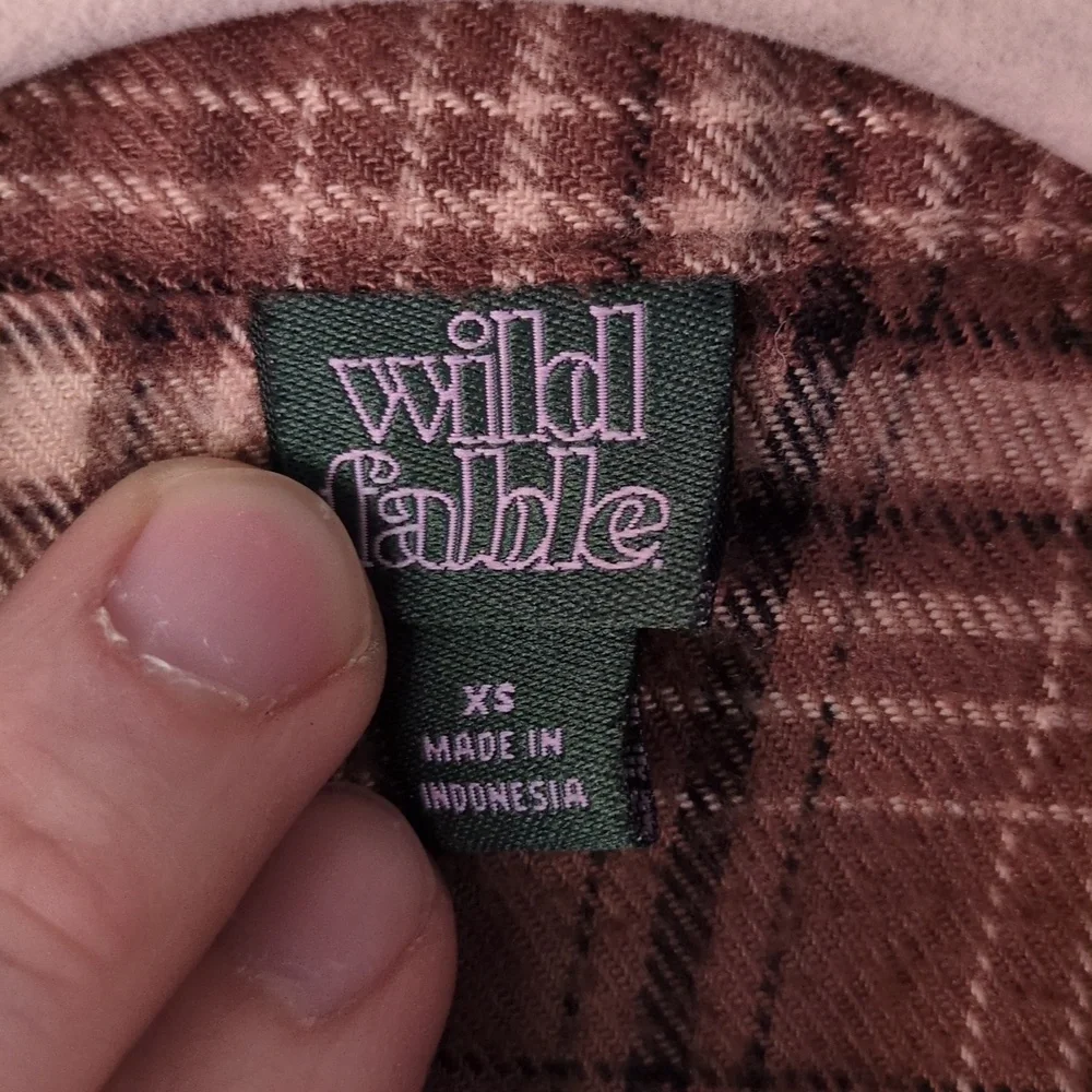 Wild Fable‎ Women's Brown Plaid Raw Hem Grunge Oversized Button Shirt Size XS - Picture 2 of 9
